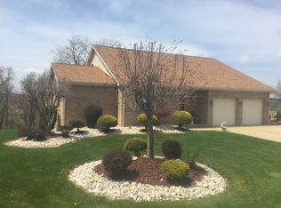 1129 Lewis Ave, Jeannette, PA 15644