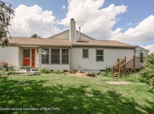 7110 Creekside Dr, Lansing, MI 48917