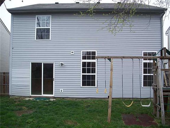 2nd image of 543 W Deer Trail Dr