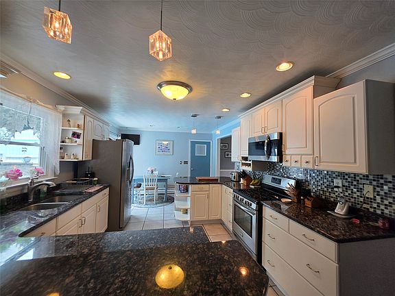 4th image of 617 Glen Mary Dr