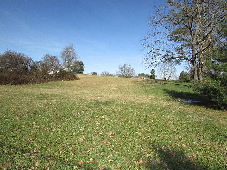 1st image of Seminole Dr
