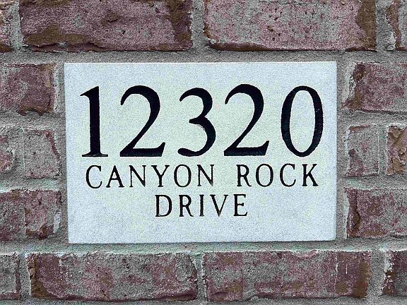 3rd image of 12320 Canyon Rock Dr