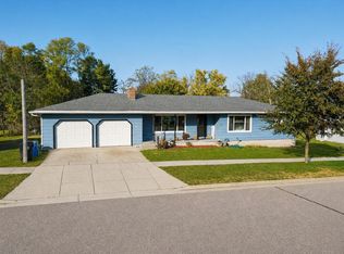129 River St, Portage, WI 53901