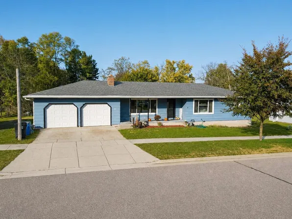 129 River St, Portage, WI 53901