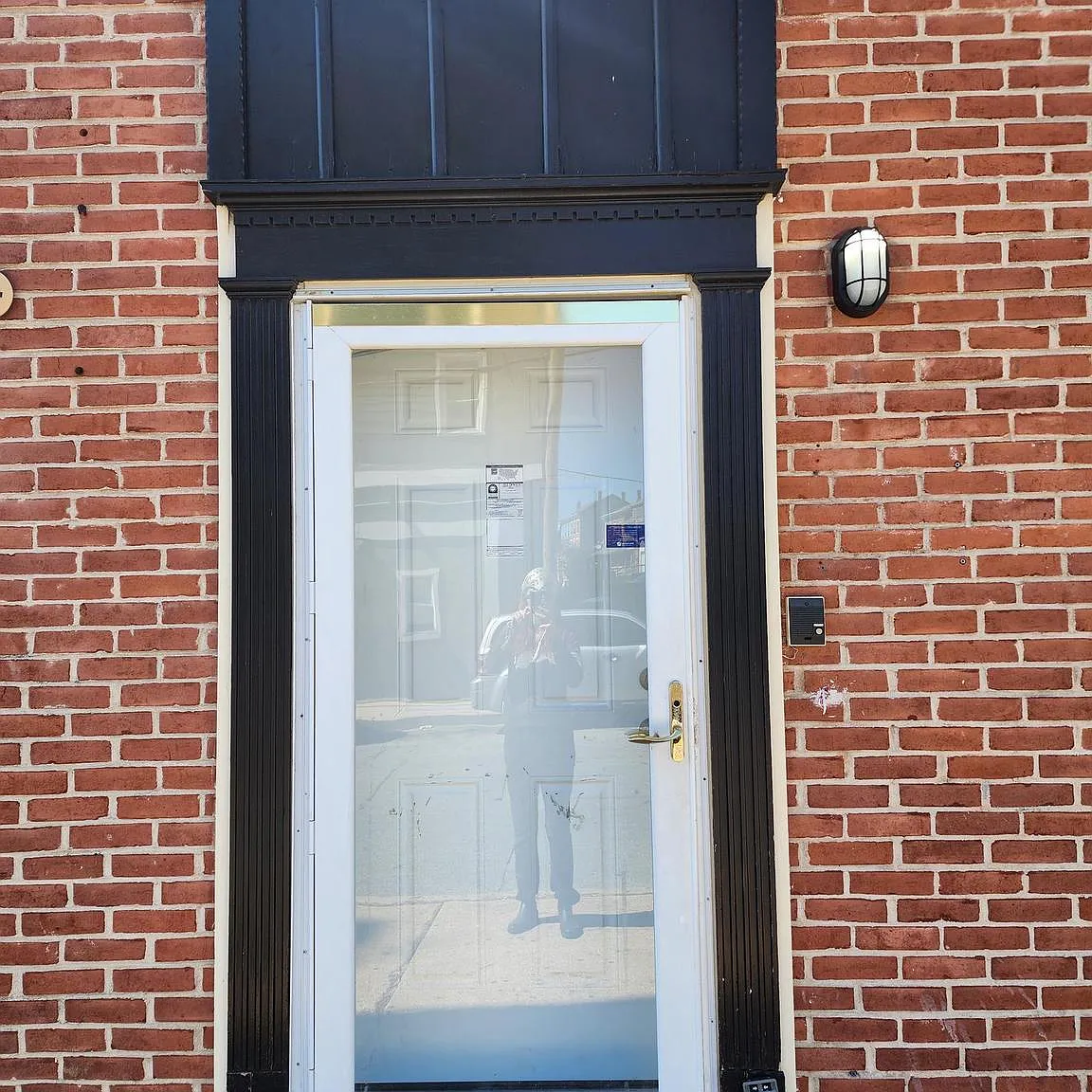3 bed, 1000 sqft, $1,600 — Photo 1