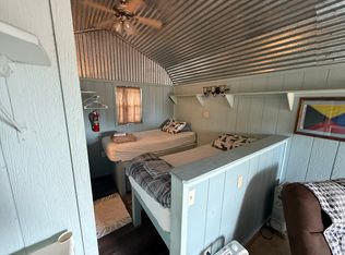 101 E Bay Ave, Seadrift, TX 77983