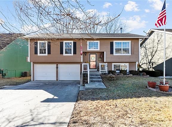 4th image of 2120 Catie Ln