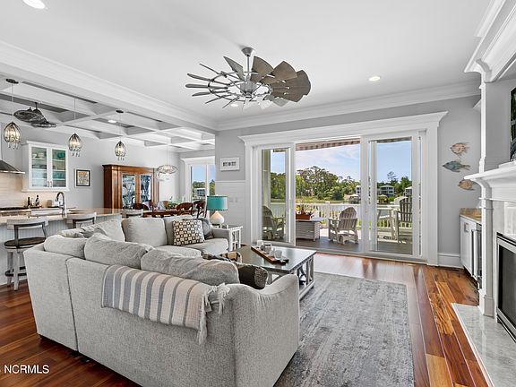 5th image of 2805 Harborside Way