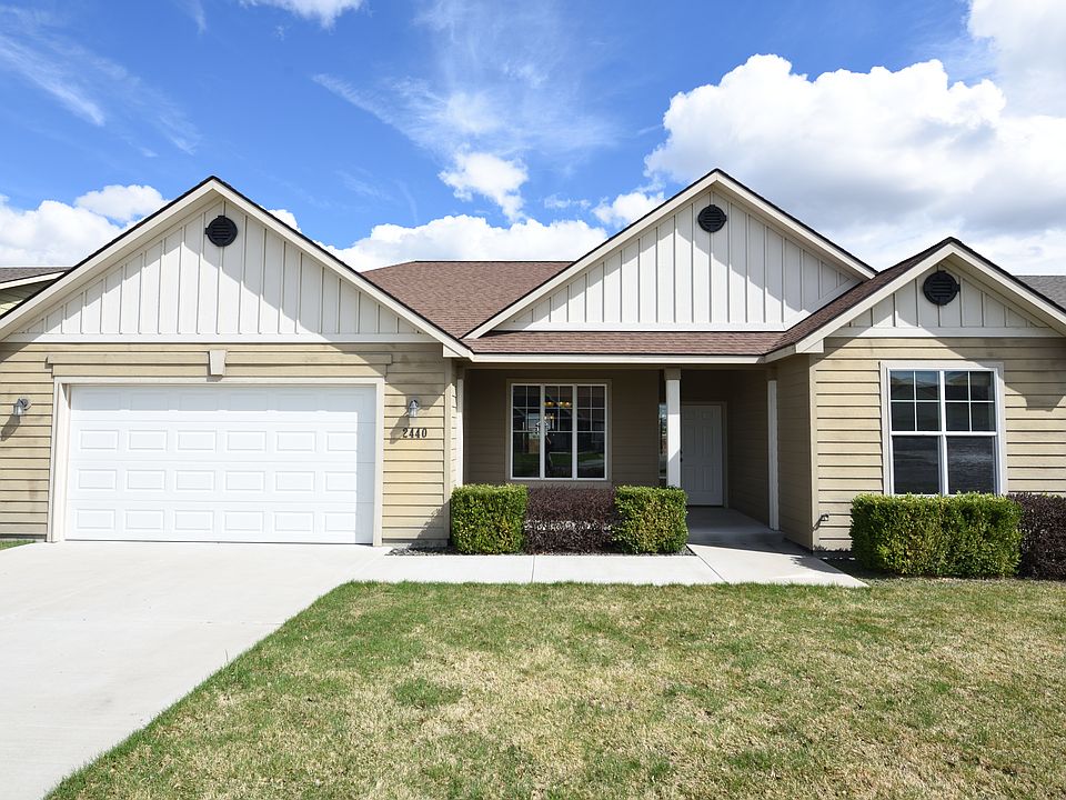 Amazing W. Richland Location