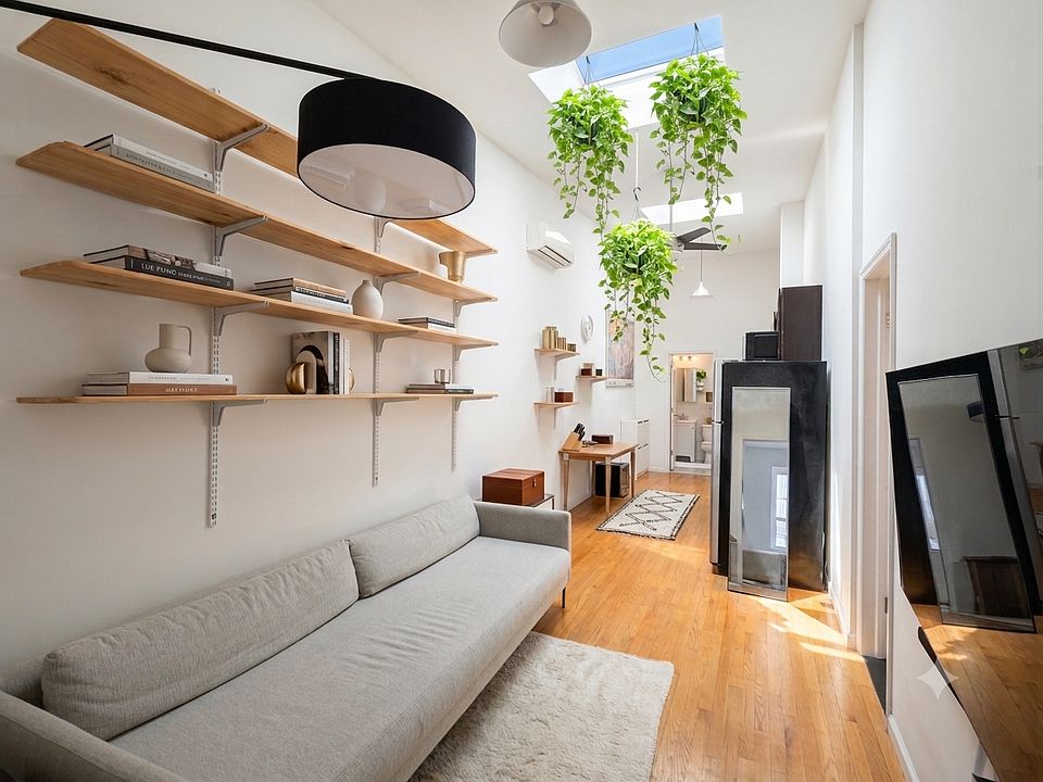 1st image of 770 Hart St APT 3R