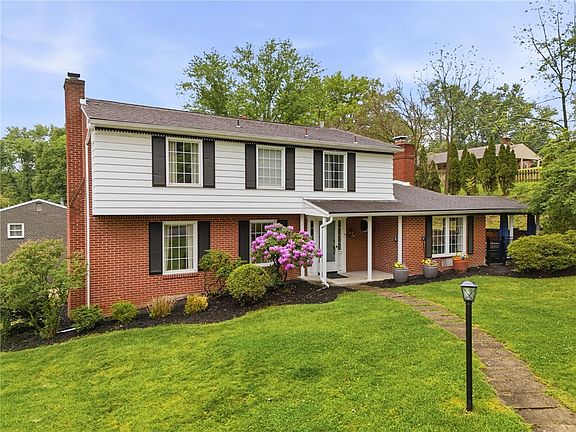 2nd image of 116 Hawthorne Dr