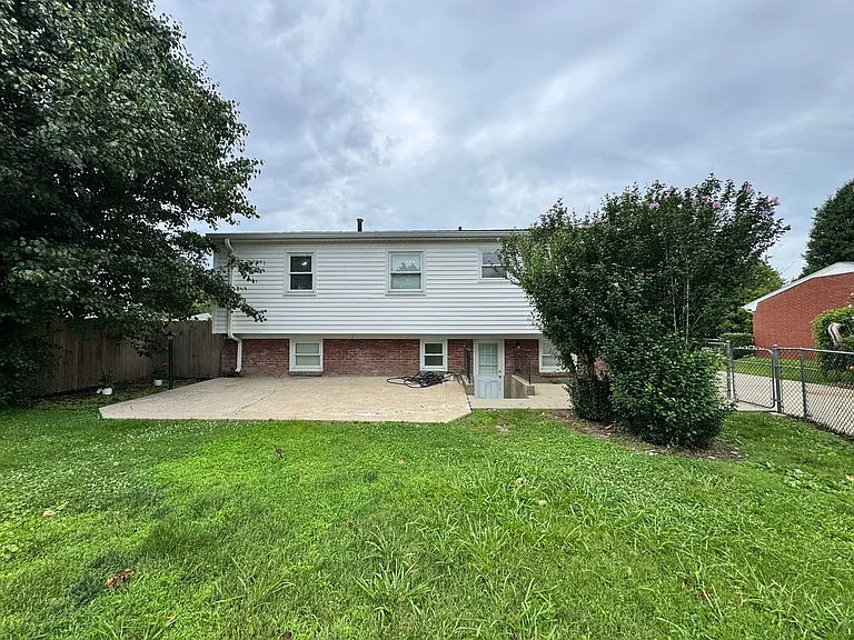 8016 Broadfern Dr — Photo 60