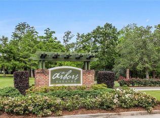 17 Arbor Cir, New Orleans, LA 70131