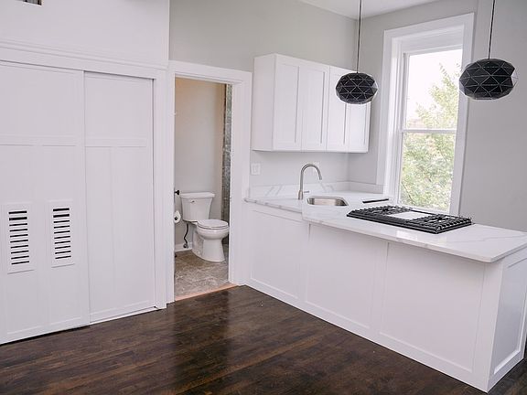 3rd image of 3559 N Ashland Ave APT 3R