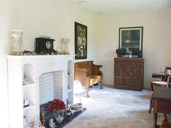 5th image of 4019 N Hyland Ave
