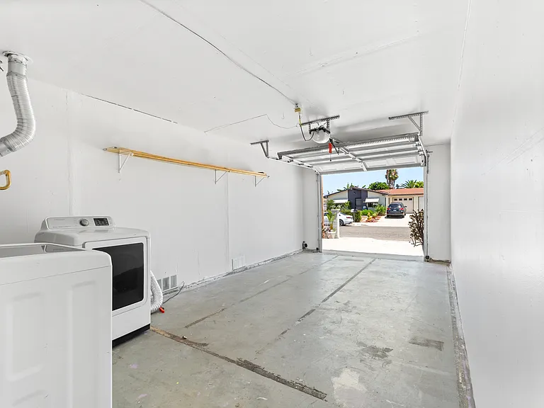 262 Securidad St — Photo 20
