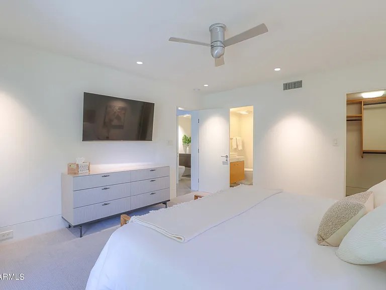 6333 N Scottsdale Rd #22 — Photo 38