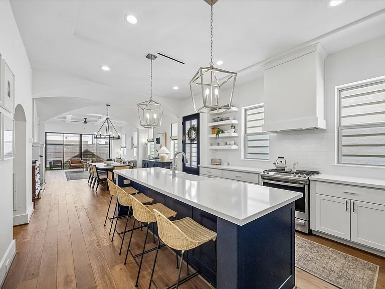 852 Fisher St #C — Photo 9