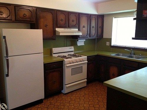 2nd image of 37011 Almont Dr W