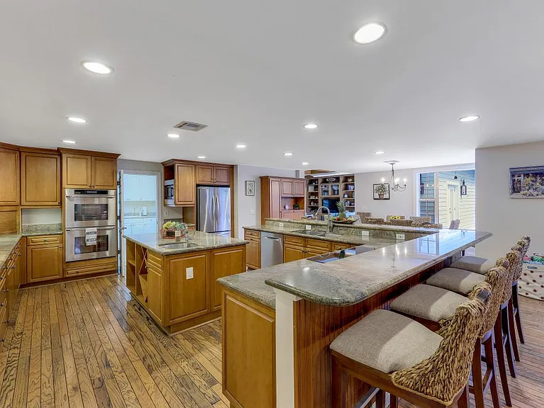757 Binnacle Dr — Photo 8