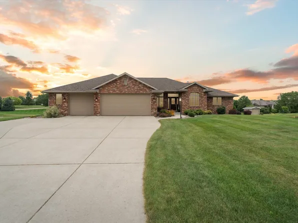 5812 N Waterman Dr, Milton, WI 53563