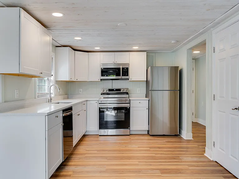 1205 Periwinkle Way #1 — Photo 1