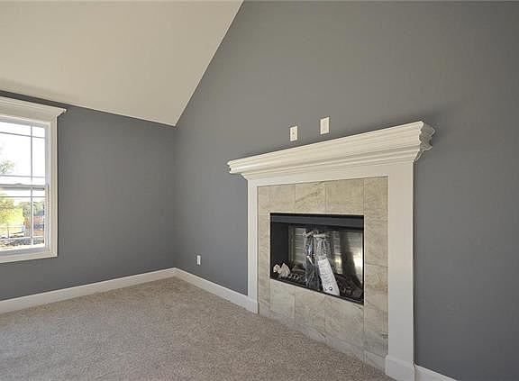 5th image of 317 Fairview Cir