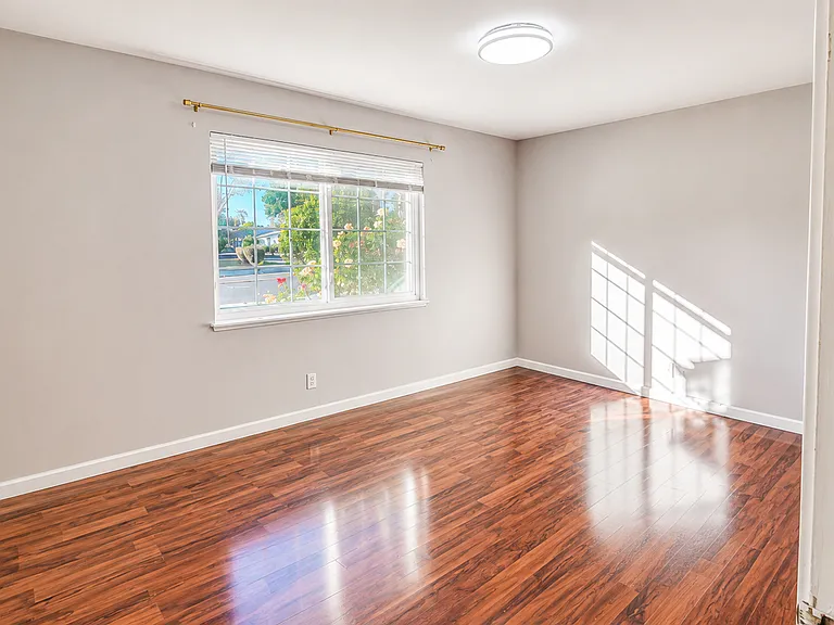 2132 Forbes Ave — Photo 18