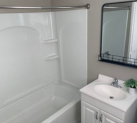3rd image of 1812 W Summit Ave #2