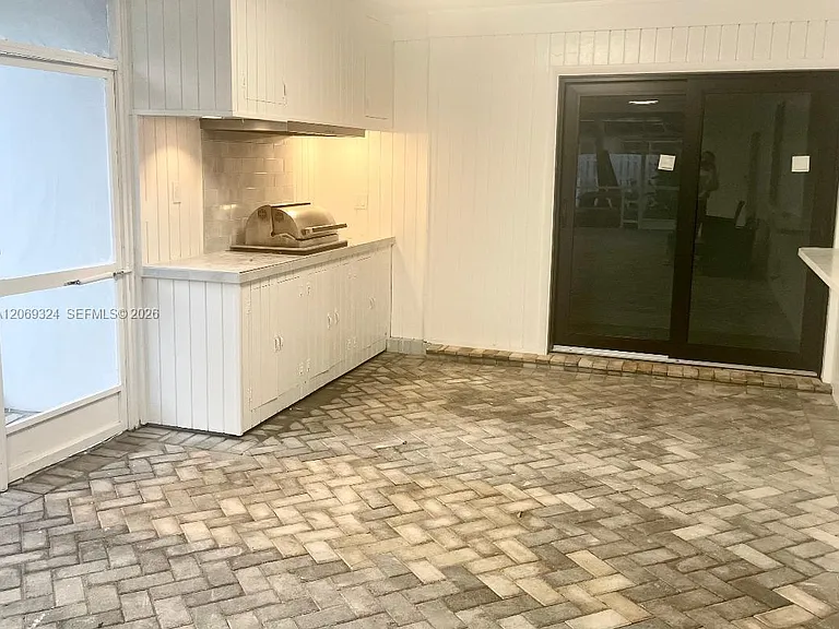 4910 Jefferson St — Photo 33