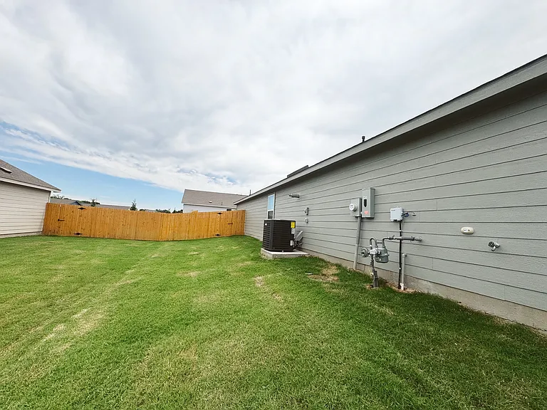 3612 Chambray Dr — Photo 8