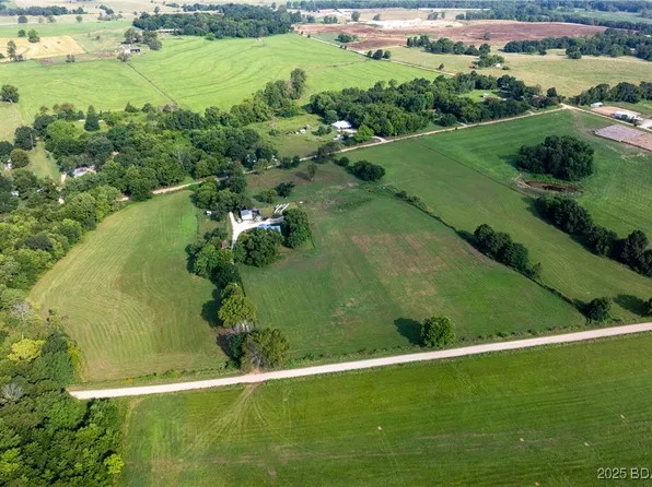 710 Madden Rd, Olean, MO 65064