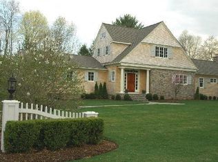47 Osborne Ln, New Canaan, CT 06840