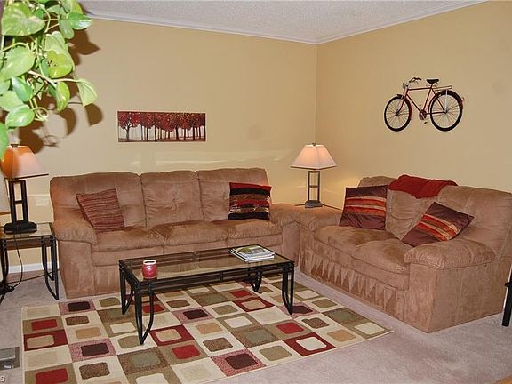 3rd image of 3601 Amity Ct