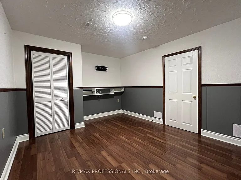 94 Bremen Ln #BASEMENT — Photo 21