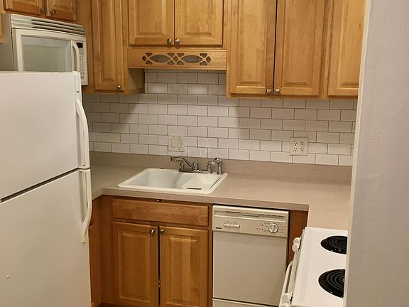 5th image of 310 Lathrop Ave #P-46