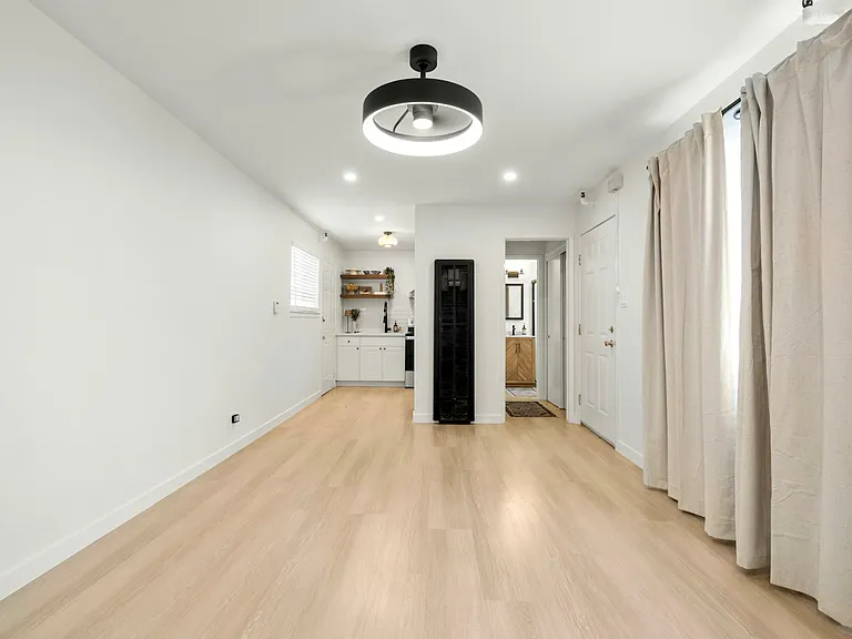 231 Price St #4 — Photo 8
