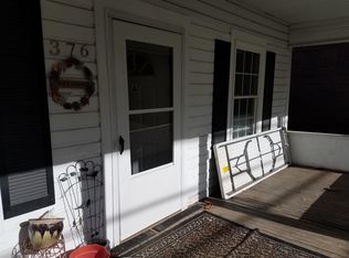 376 W Main St APT A, Saint Albans, WV 25177