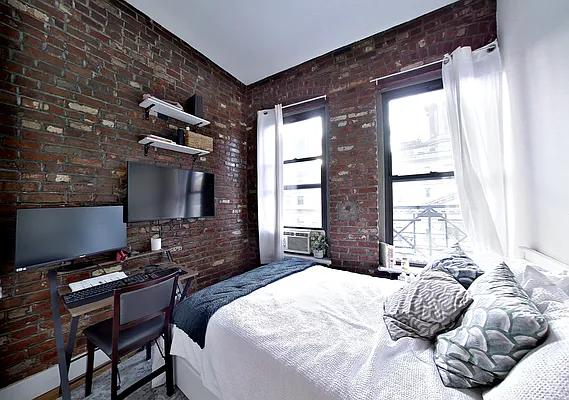 Rented by REAL New York | media 32