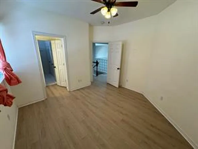 1100 Hunters Creek Dr — Photo 34