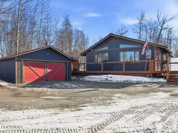 4020 N Palmer Fishhook Rd, Palmer, AK 99645