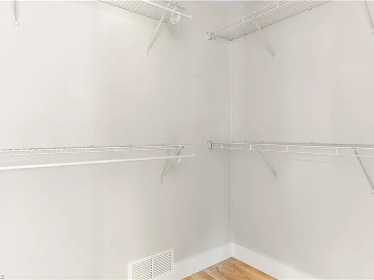 54 Liberty Ln — Photo 20