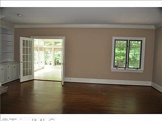 3rd image of 20 Sturbridge Ln