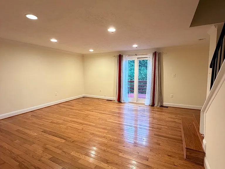 23 Ivy Oak Ct — Photo 4