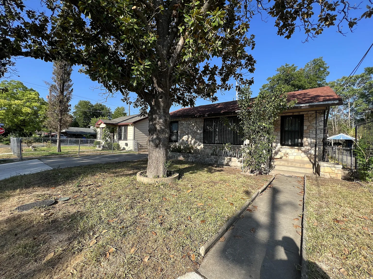 119 Mazzurana Street San Antonio, Tx. 78207 - 1 — Photo 2