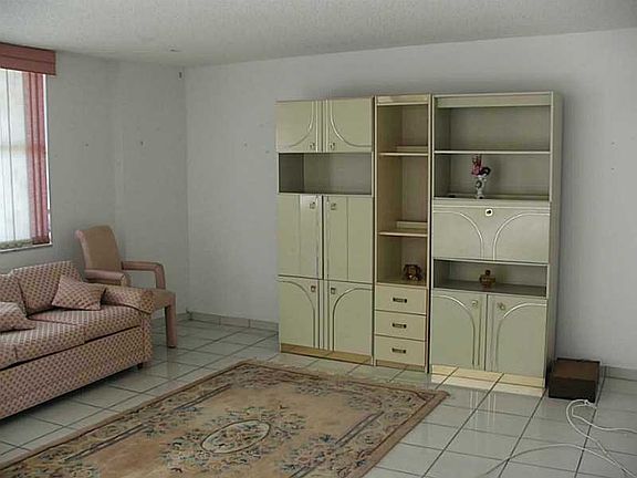 5th image of 6039 Collins Ave APT 1711