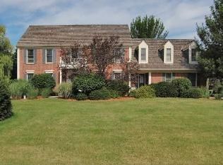 5476 Forrest Gln, Long Grove, IL 60047