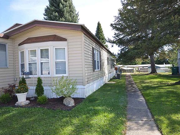 2nd image of 526 N Lake St Lot 44