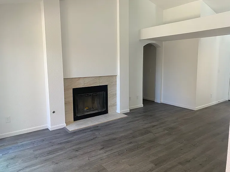 1615 Windermere Ct — Photo 2