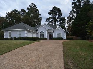 120 Azalea Trails Dr, Brandon, MS 39047
